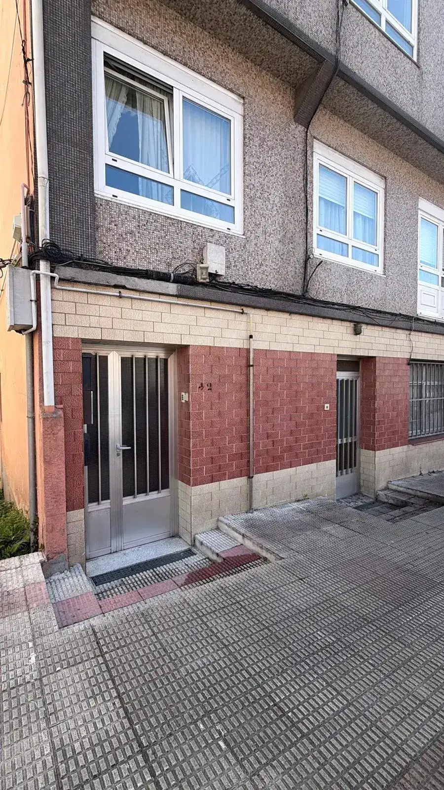 Entrada exterior de la propiedad