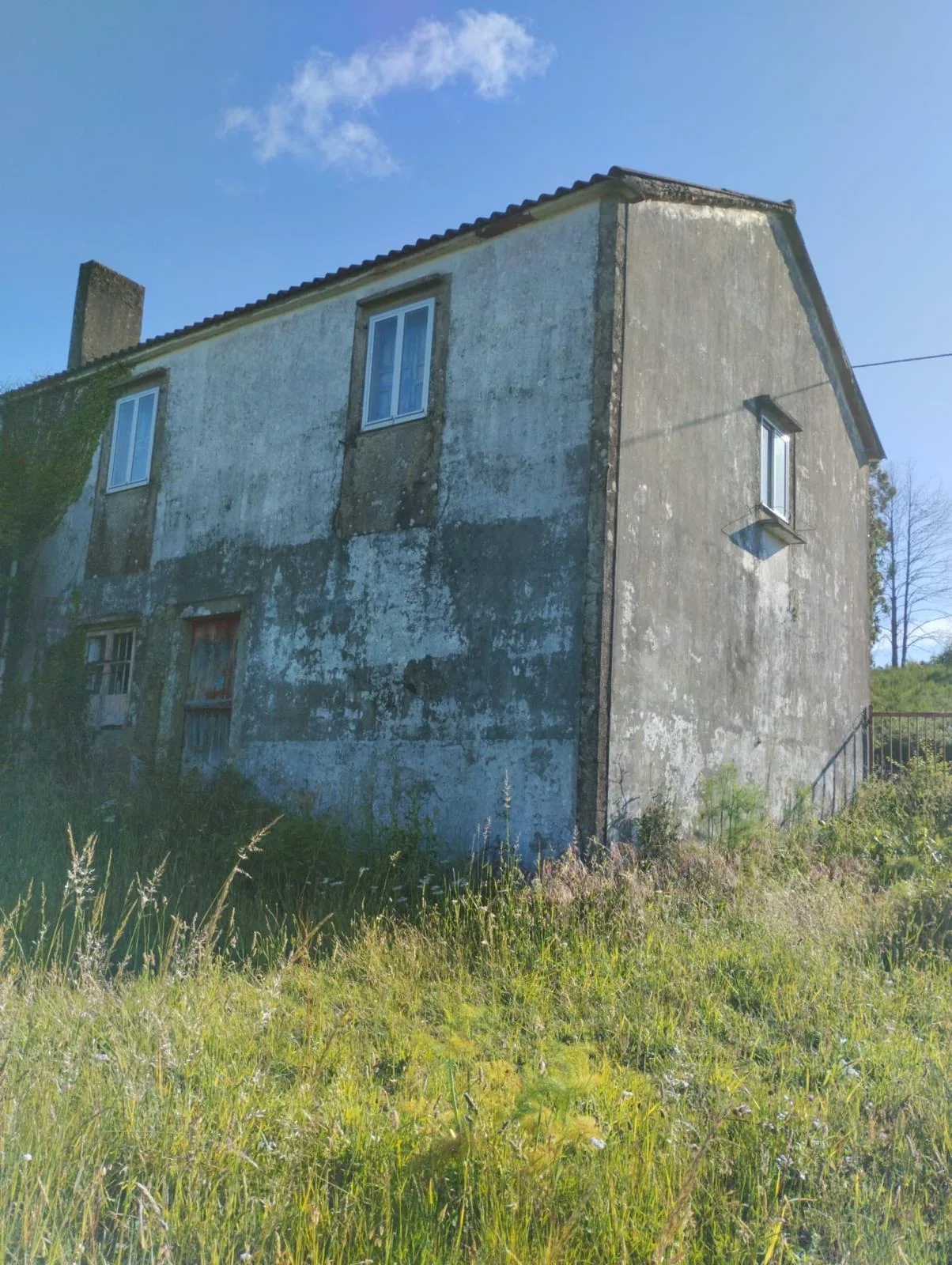 Casa rústica de piedra en Val do Dubra