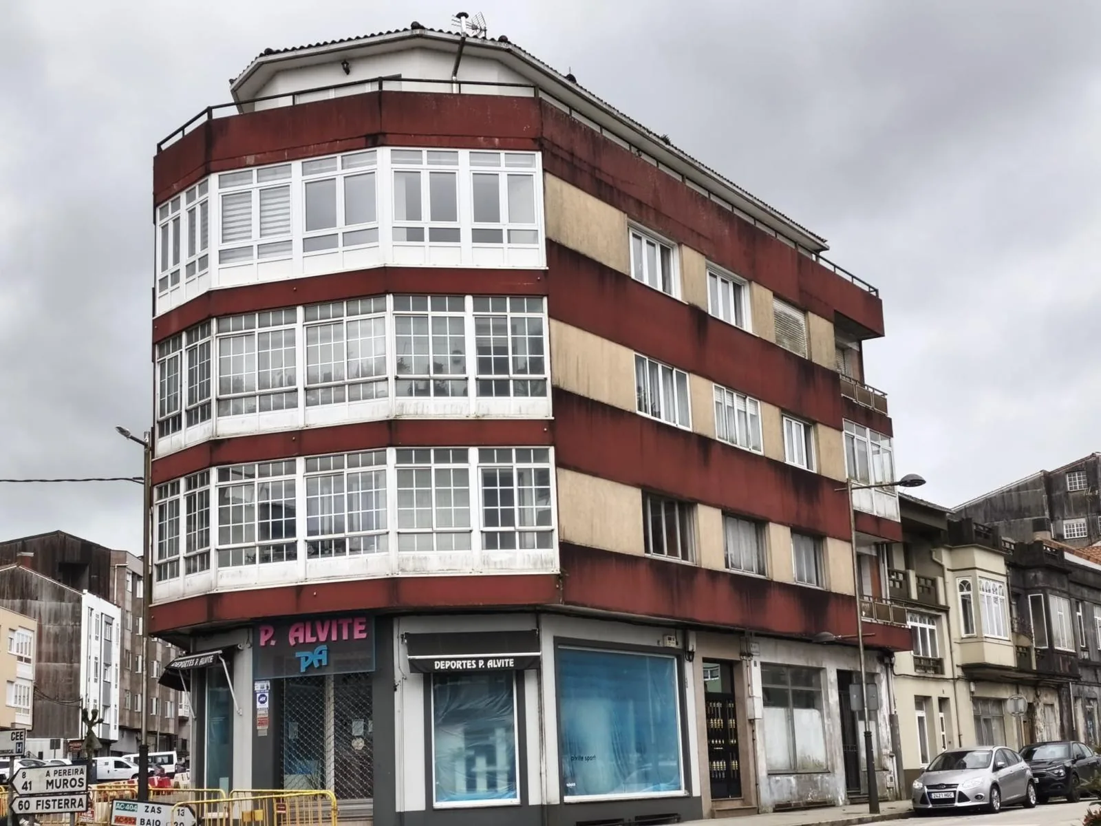 Piso reformado en venta en Santa Comba
